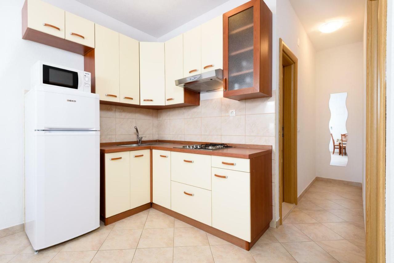 Apartmani Beran Seget Vranjica Esterno foto