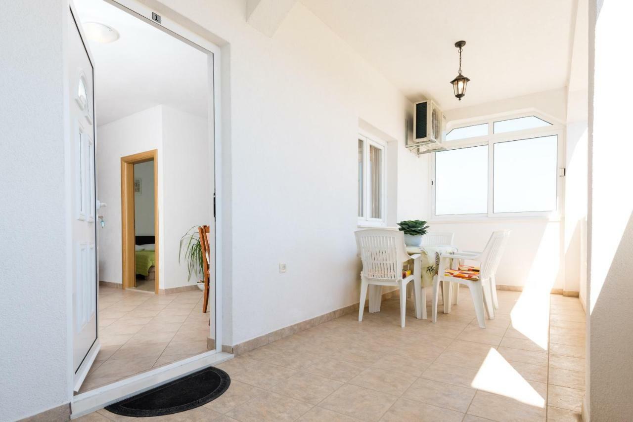 Apartmani Beran Seget Vranjica Esterno foto