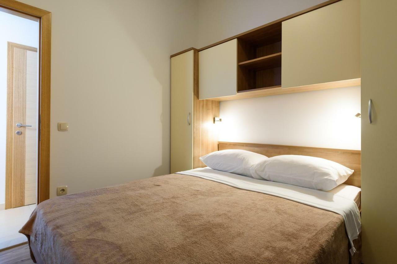 Apartmani Beran Seget Vranjica Esterno foto