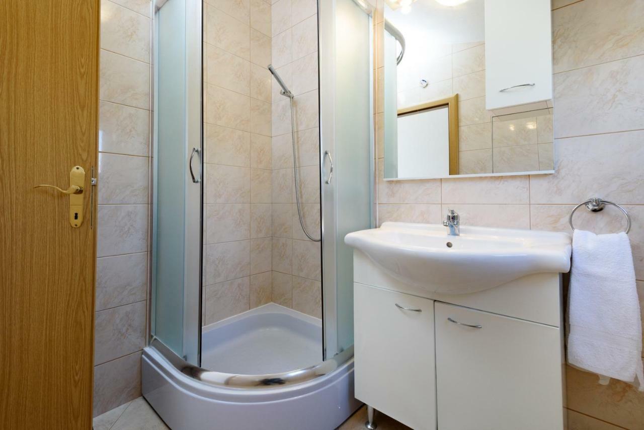 Apartmani Beran Seget Vranjica Esterno foto