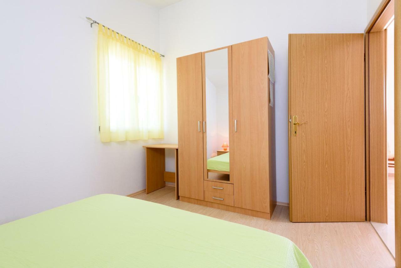 Apartmani Beran Seget Vranjica Esterno foto