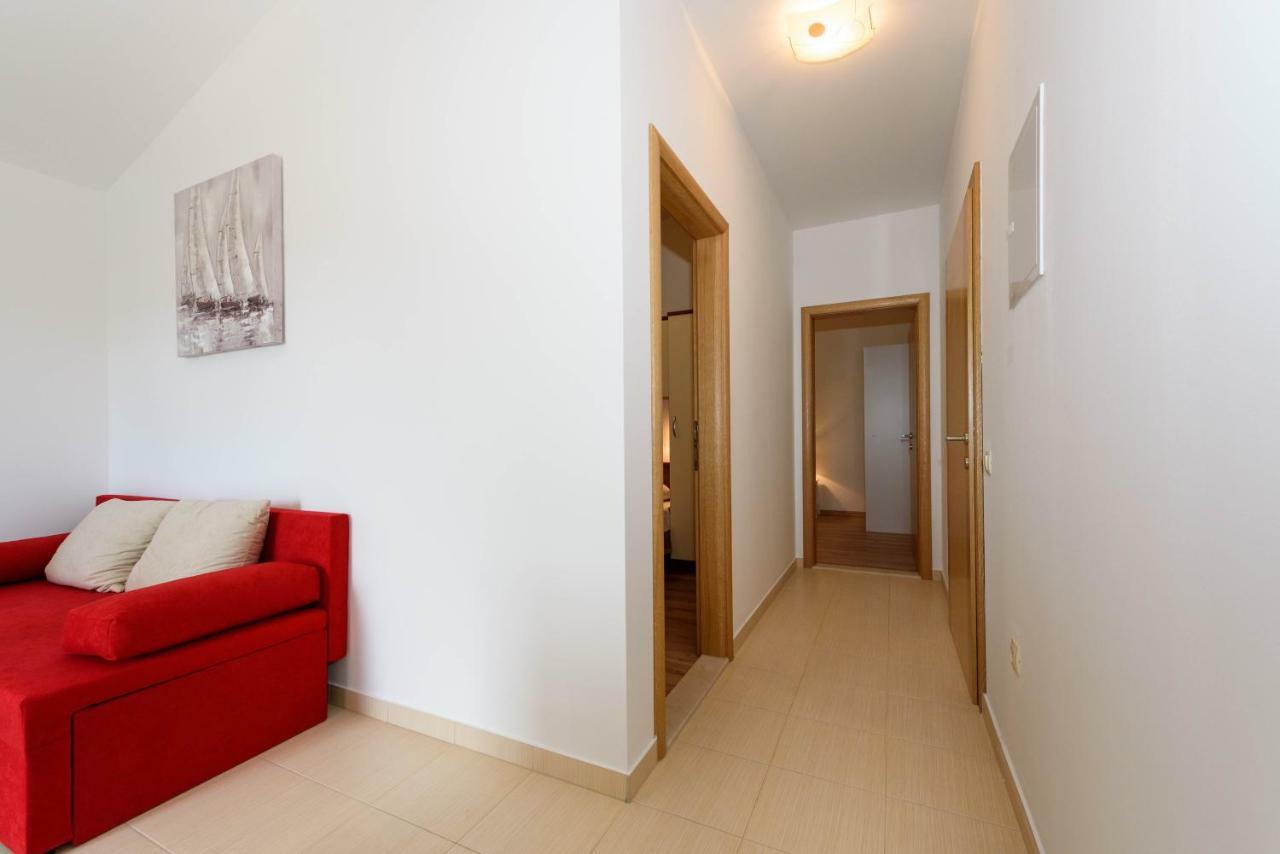 Apartmani Beran Seget Vranjica Esterno foto
